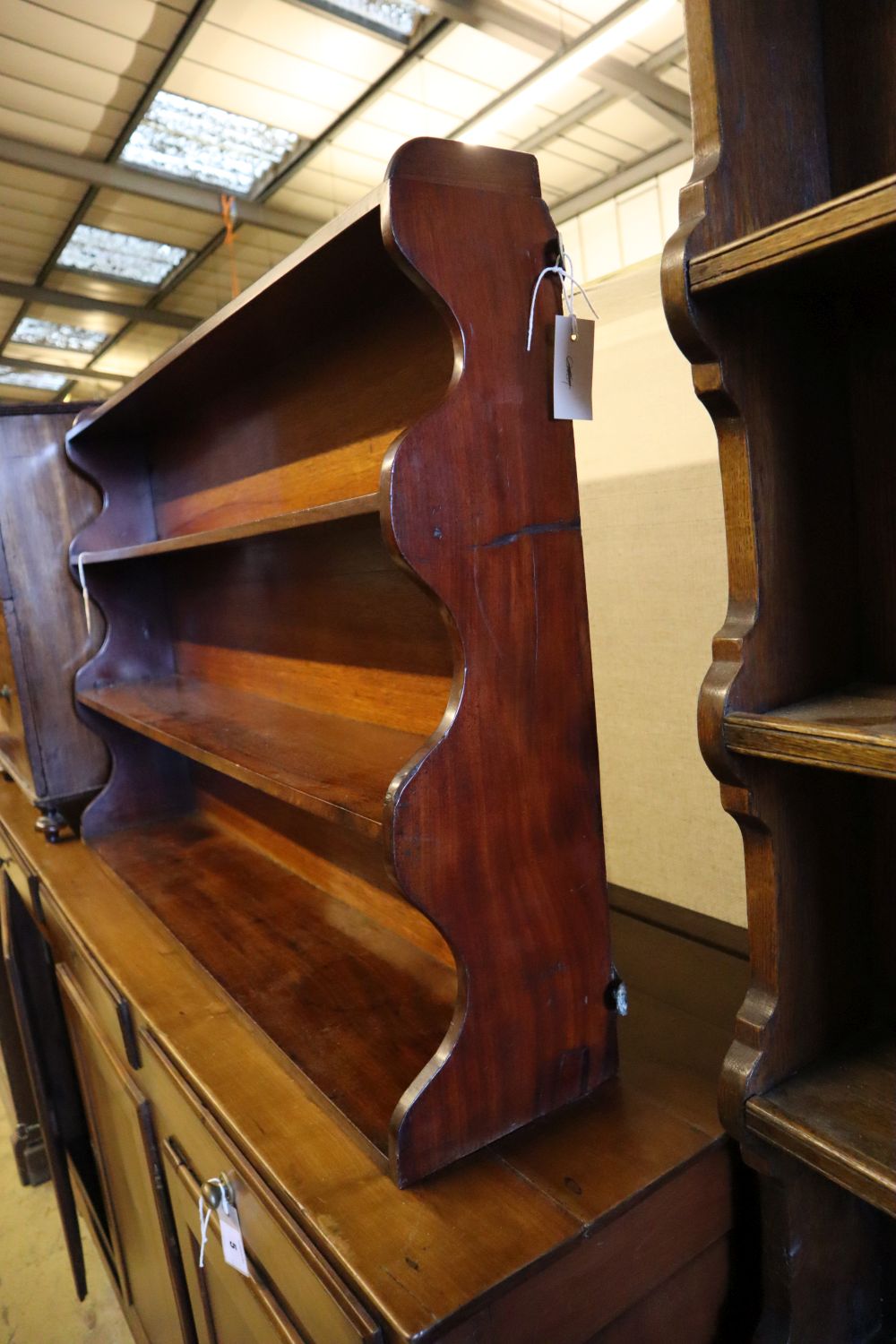 A Victorian mahogany graduated bookcase, width 107cm depth 20cm height 72cm